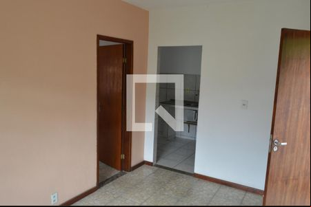 Sala de casa para alugar com 1 quarto, 40m² em Taquara, Rio de Janeiro