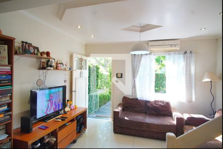 Sala de casa de condomínio à venda com 2 quartos, 77m² em Sarandi, Porto Alegre