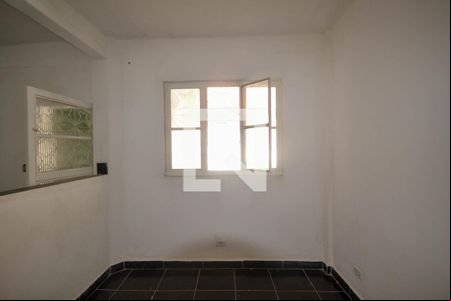 Sala de casa para alugar com 2 quartos, 56m² em Ponto Chic, Nova Iguaçu