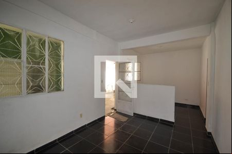 Sala de casa para alugar com 2 quartos, 56m² em Ponto Chic, Nova Iguaçu