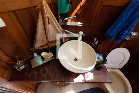 Lavabo  de casa de condomínio para alugar com 4 quartos, 450m² em Residencial Barão do Café, Campinas