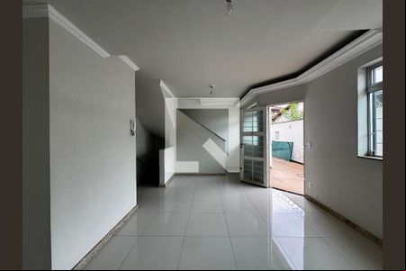 Sala de casa de condomínio à venda com 3 quartos, 168m² em Pompéia, Belo Horizonte