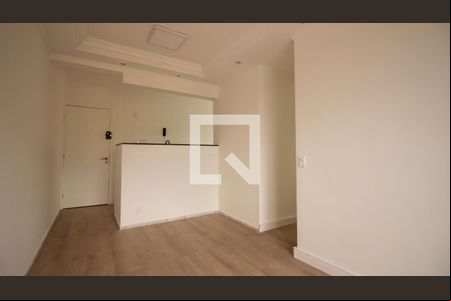 Sala de apartamento para alugar com 2 quartos, 60m² em Parque Savoy City, São Paulo