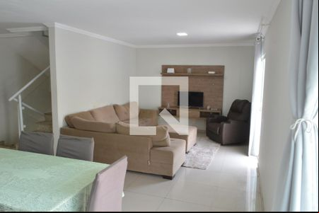 Sala de casa de condomínio para alugar com 3 quartos, 240m² em Jacarepaguá, Rio de Janeiro