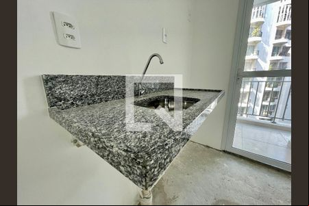 Sala/Cozinha de apartamento à venda com 2 quartos, 39m² em Alto de Pinheiros, São Paulo