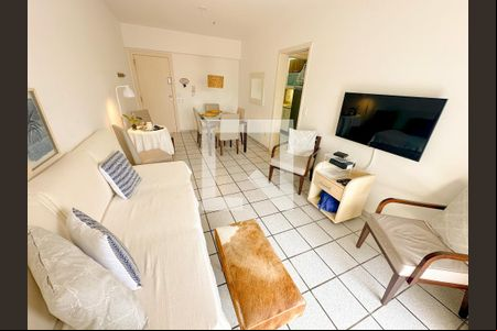 Sala de TV de apartamento para alugar com 2 quartos, 34m² em Canasvieiras, Florianópolis