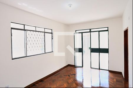 Sala de casa para alugar com 3 quartos, 200m² em Concórdia, Belo Horizonte