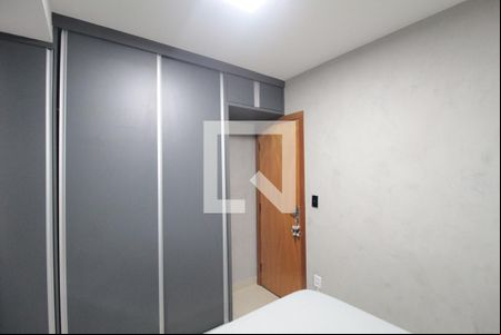 Quarto de kitnet/studio para alugar com 1 quarto, 57m² em Castelo, Belo Horizonte