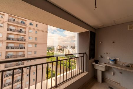 Varanda da Sala de apartamento à venda com 2 quartos, 69m² em Alphaville, Barueri