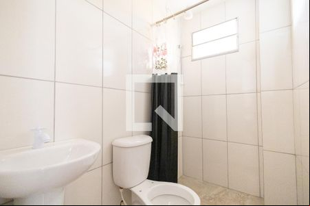 Banheiro de kitnet/studio para alugar com 1 quarto, 33m² em Campo Grande, Rio de Janeiro