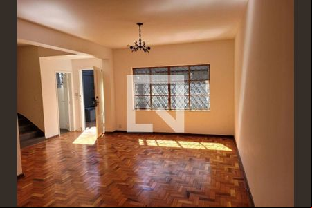 Casa à venda com 4 quartos, 240m² em Indianópolis, São Paulo