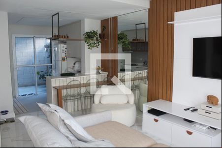 Sala de casa de condomínio para alugar com 3 quartos, 75m² em Jardim Ipes, Cotia