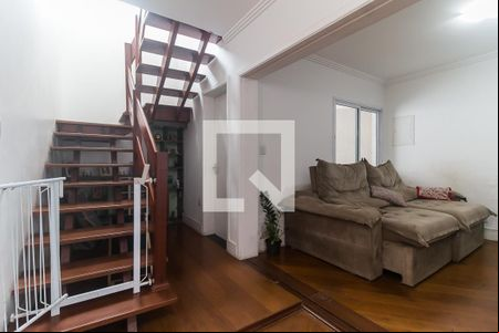 Sala de casa para alugar com 4 quartos, 211m² em Vila Oliveira, Mogi das Cruzes
