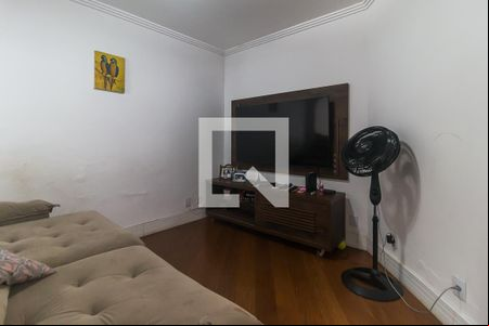 Sala de casa para alugar com 4 quartos, 211m² em Vila Oliveira, Mogi das Cruzes