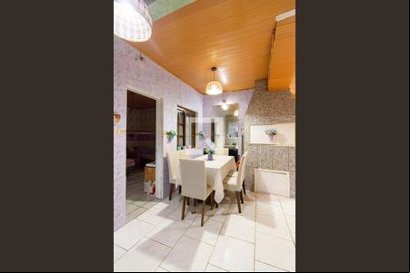 Sala de casa à venda com 2 quartos, 90m² em Rio Branco, Canoas