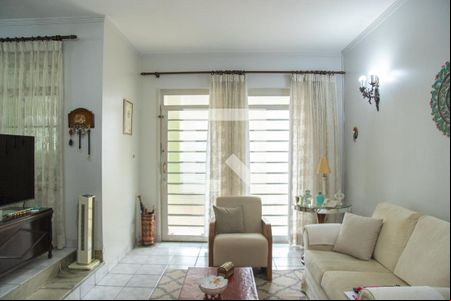 Sala de casa para alugar com 3 quartos, 250m² em Itaim Bibi, São Paulo