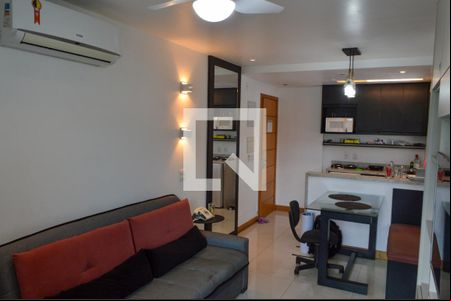 Sala de apartamento para alugar com 1 quarto, 43m² em Jacarepaguá, Rio de Janeiro