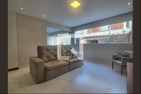 Sala de casa de condomínio para alugar com 2 quartos, 100m² em Recreio dos Bandeirantes, Rio de Janeiro