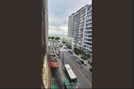 Vista da Sala de apartamento para alugar com 1 quarto, 90m² em Boqueirão, Santos