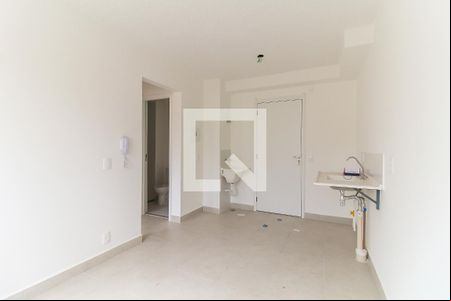 Sala/Cozinha de apartamento para alugar com 2 quartos, 32m² em Fazenda Aricanduva, São Paulo