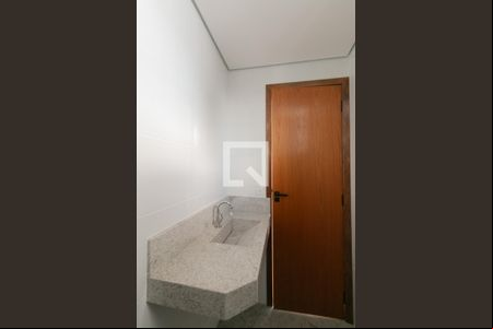 Lavabo de casa à venda com 3 quartos, 80m² em Candelária, Belo Horizonte