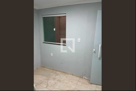 Quarto de casa para alugar com 1 quarto, 55m² em Irajá, Rio de Janeiro