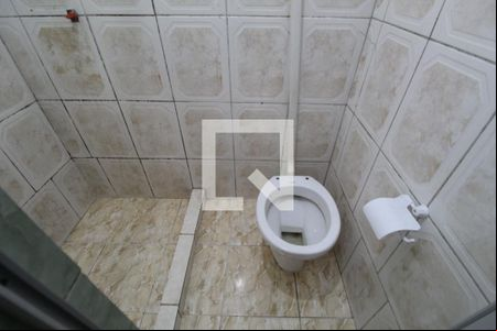 Banheiro de casa para alugar com 1 quarto, 45m² em Taquara, Rio de Janeiro
