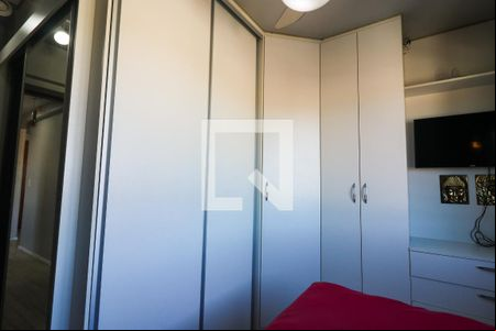 Quarto Suíte de apartamento à venda com 3 quartos, 80m² em Medianeira, Porto Alegre