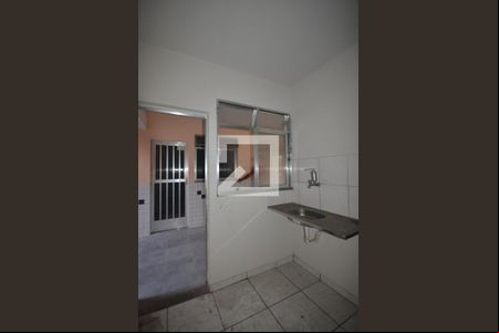 Cozinha de kitnet/studio para alugar com 1 quarto, 15m² em Bento Ribeiro, Rio de Janeiro
