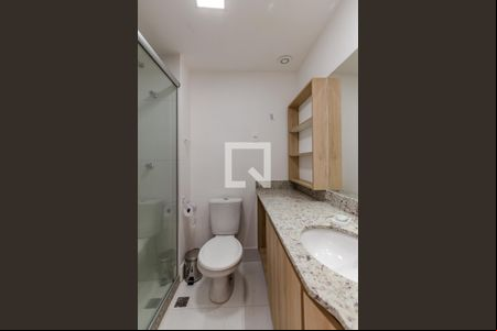 Banheiro de kitnet/studio à venda com 1 quarto, 35m² em Partenon, Porto Alegre