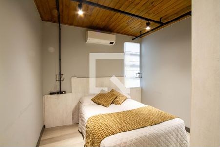 Suíte de apartamento para alugar com 1 quarto, 55m² em Centro, Curitiba