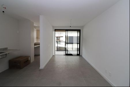 Sala de apartamento à venda com 3 quartos, 90m² em Barra da Tijuca, Rio de Janeiro