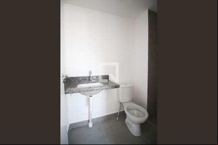 Banheiro de kitnet/studio à venda com 1 quarto, 26m² em Vila Olímpia, São Paulo