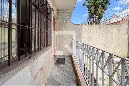 Sacada de casa à venda com 4 quartos, 233m² em Baeta Neves, São Bernardo do Campo