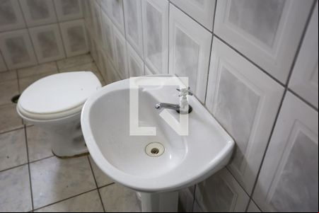Banheiro da Suíte de apartamento para alugar com 1 quarto, 60m² em Jardim Monte Alegre, Taboão da Serra