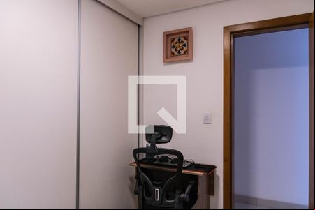 Quarto de apartamento à venda com 2 quartos, 57m² em Palmeiras, Belo Horizonte