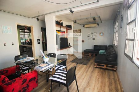 Sala de apartamento para alugar com 2 quartos, 75m² em Medianeira, Porto Alegre