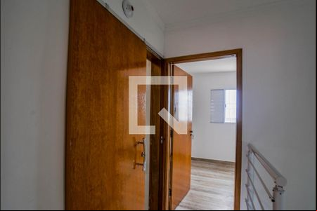 Escada de casa de condomínio para alugar com 3 quartos, 127m² em Vila Homero Thon, Santo André