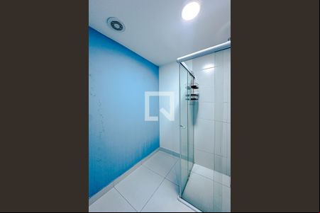 Banheiro de kitnet/studio para alugar com 1 quarto, 26m² em Belenzinho, São Paulo