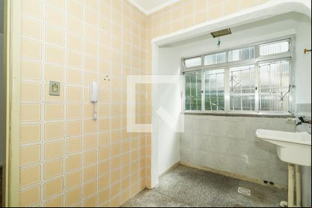 Cozinha/Área de Serviço  de apartamento para alugar com 1 quarto, 30m² em Jardim Dona Leopoldina, Porto Alegre
