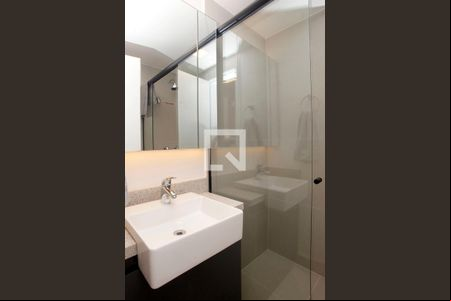 Banheiro de kitnet/studio para alugar com 1 quarto, 25m² em Bela Vista, Porto Alegre