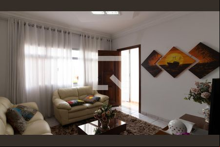 Sala de casa à venda com 3 quartos, 389m² em Vila Nhocuné, São Paulo