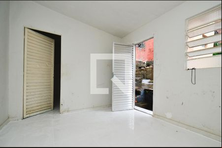 Sala de casa para alugar com 1 quarto, 30m² em Santa Cruz, Belo Horizonte