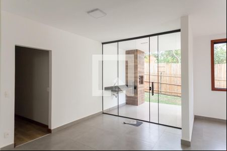 Sala de casa de condomínio à venda com 3 quartos, 125m² em Casa Branca, Brumadinho