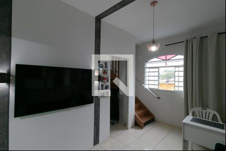 Sala de casa à venda com 2 quartos, 70m² em Santa Amelia, Belo Horizonte