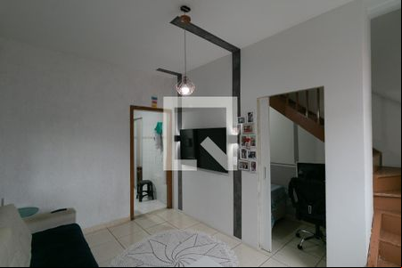 Sala de casa à venda com 2 quartos, 70m² em Santa Amelia, Belo Horizonte