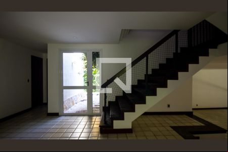 Sala de casa à venda com 4 quartos, 432m² em Barra da Tijuca, Rio de Janeiro
