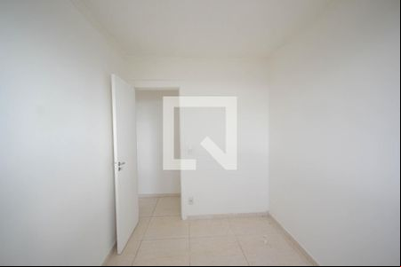 Quarto 1 de apartamento para alugar com 2 quartos, 50m² em Jardim Jasmim, Nova Iguaçu
