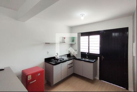 Cozinha e Área de Serviço de kitnet/studio para alugar com 1 quarto, 60m² em São José, São Leopoldo