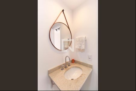 Banheiro de kitnet/studio para alugar com 1 quarto, 25m² em Belenzinho, São Paulo